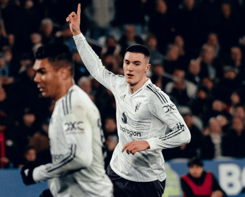 7-8！1-1！足坛疯狂一夜，那不勒斯出局，曼联补时绝平，切尔西爆冷